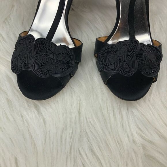 Badgley Mischka Kamille Floreat Peep Toe Heels - Picture 2 of 9